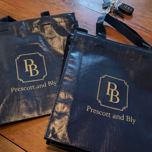 Personalized shopping bags — customer photo